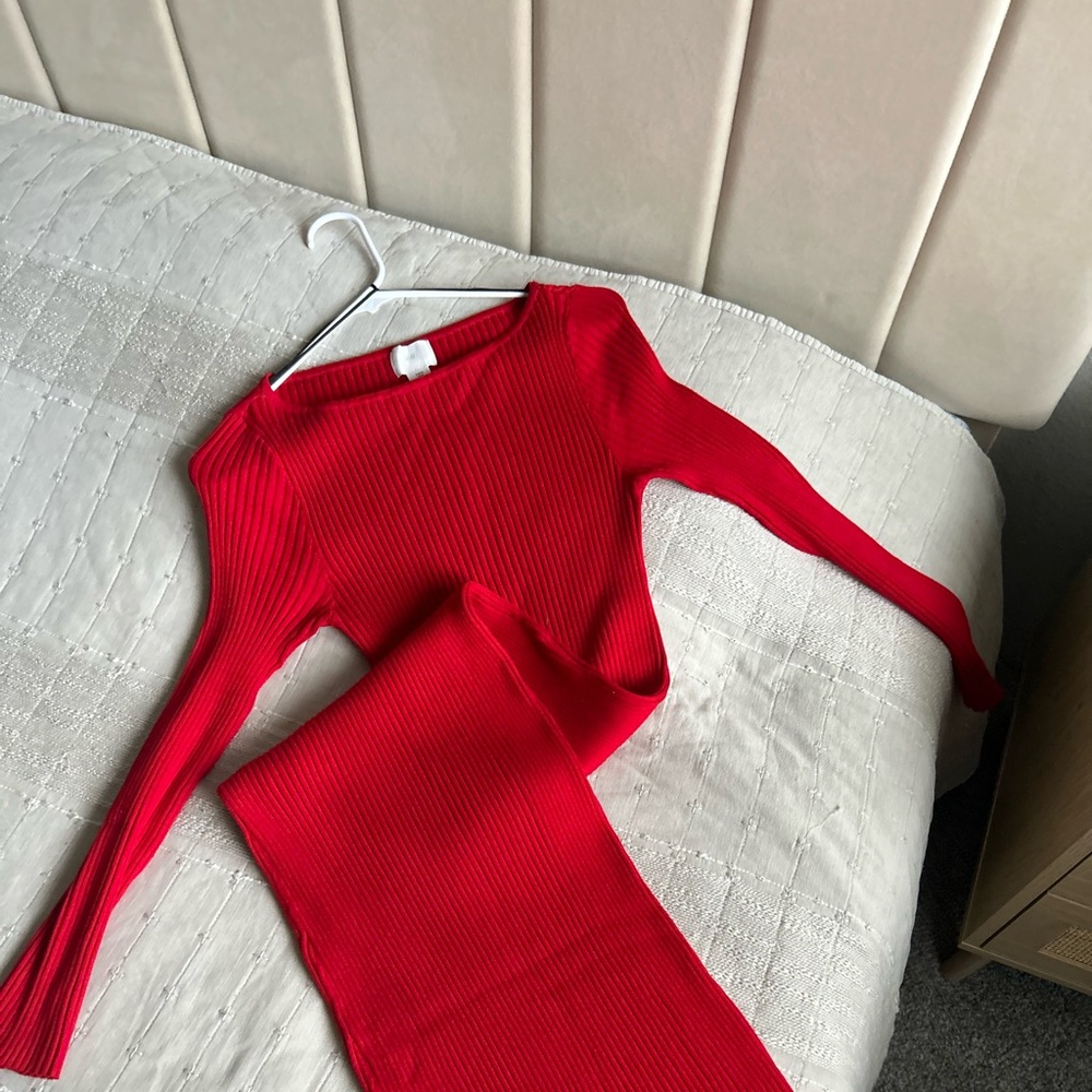 H&M Vibrant Red Ribbed Top